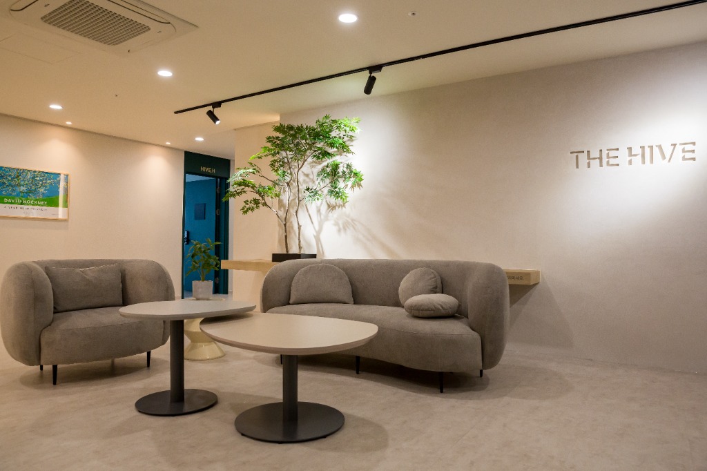 THE HIVE 프리미엄 라운지