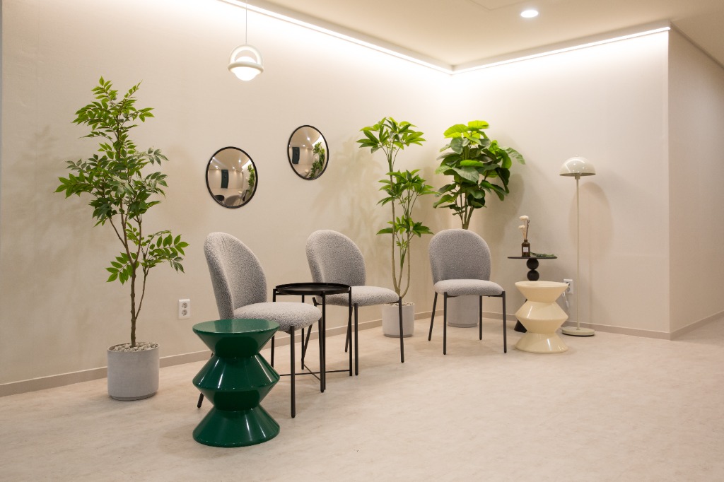 THE HIVE 라운지 공간